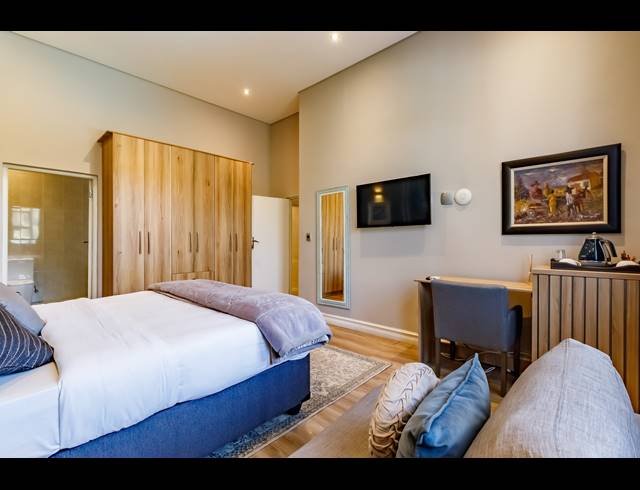 6 bed property to rent in EDENBURG